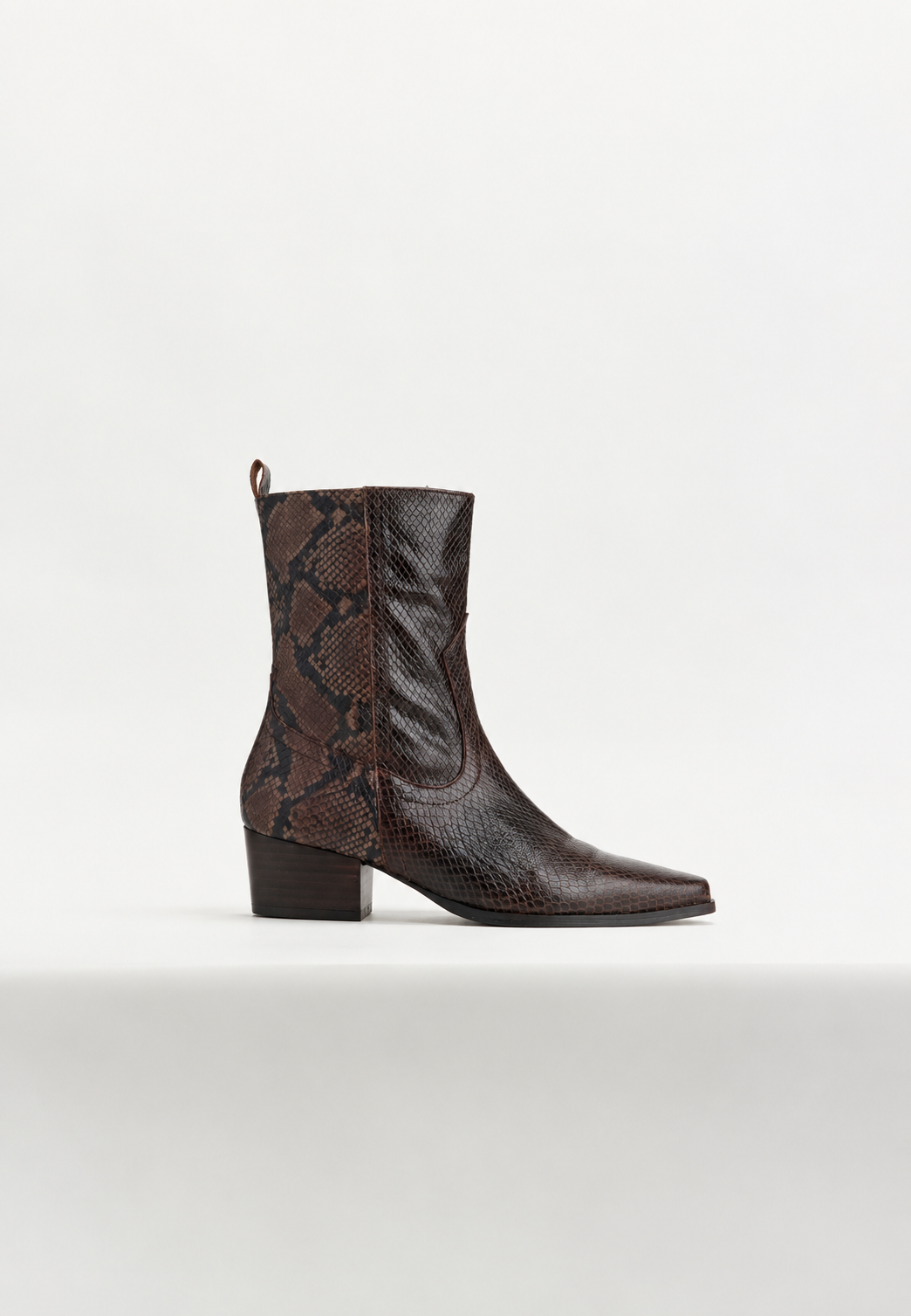 Stiefelette mit Schlangenlederoptik